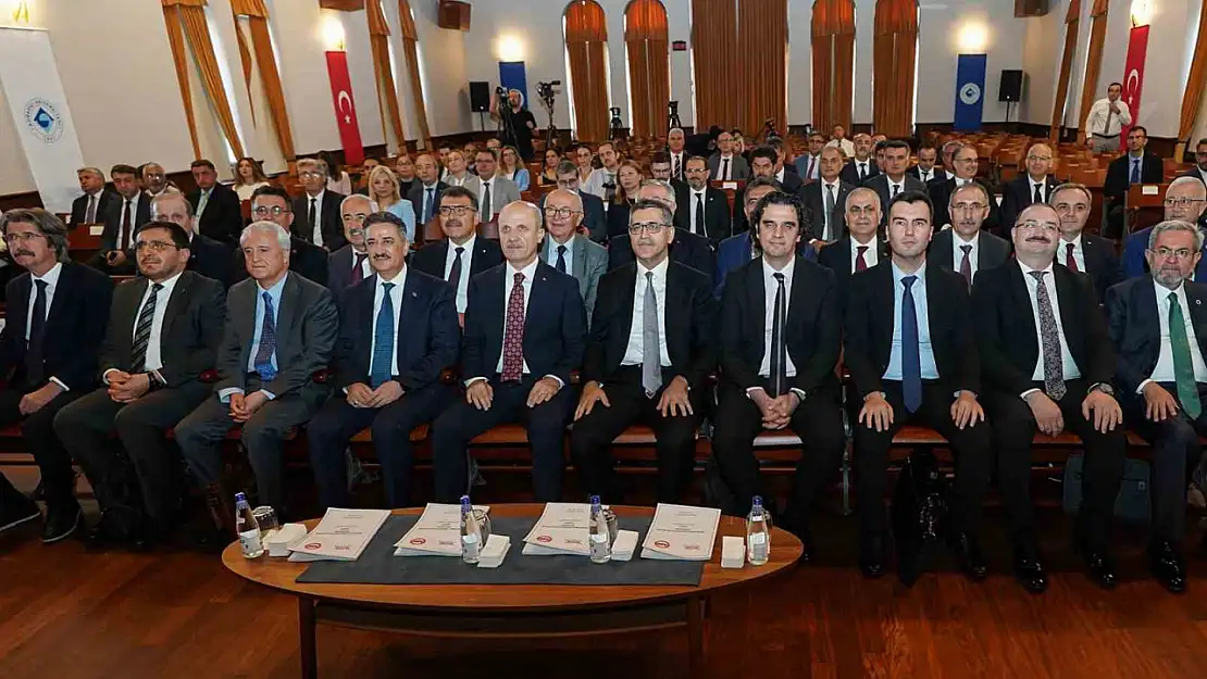 Hacımüftüoğlu'ndan Önemli Açıklama: 'YÖK'ün Öncülüğünde Üniversiteler Stratejik Hamlelerle Geleceğe Hazırlanıyor'