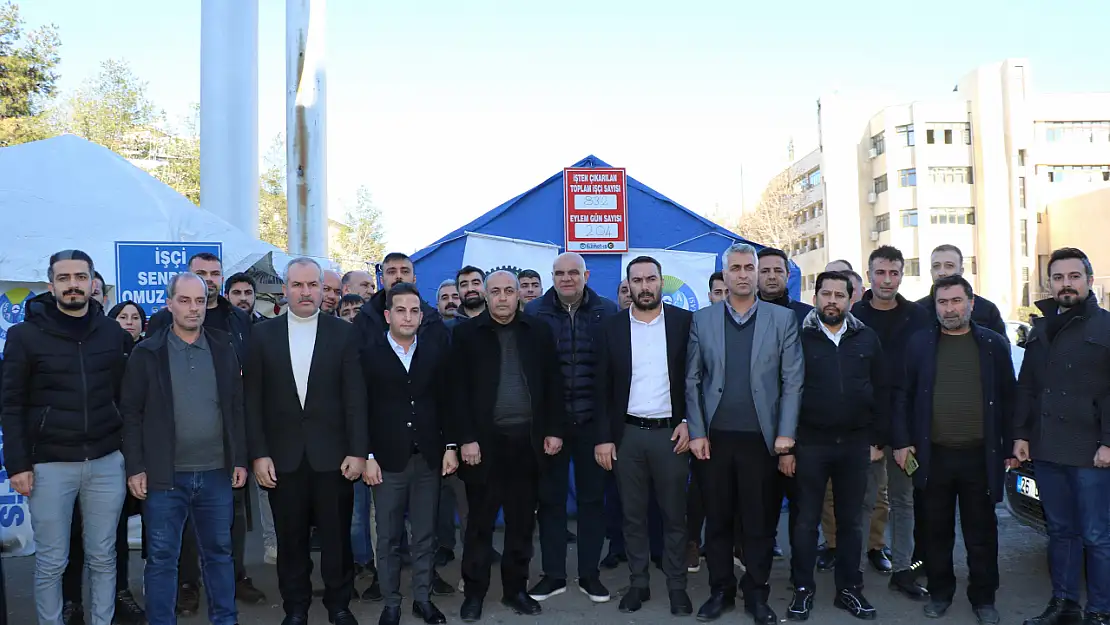 Hak-İş, Diyarbakır'da işten çıkarılan işçilerle bir araya geldi