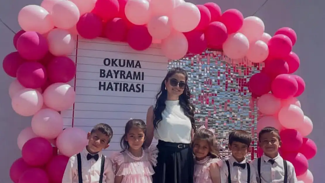 Hamur'da öğrenciler okuma yazmayı öğrendiler sahnede alkış topladılar