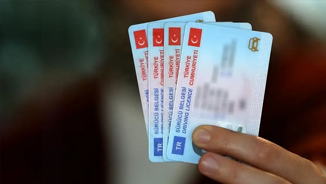 Hangi ehliyetler yenilenecek son dakika 2025 gerekli belgeler neler?