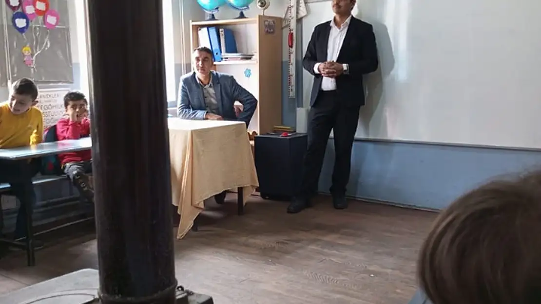 Hınıs Müftülüğü'nden Ovaçevirme İlkokulu'na Anlamlı Ziyaret