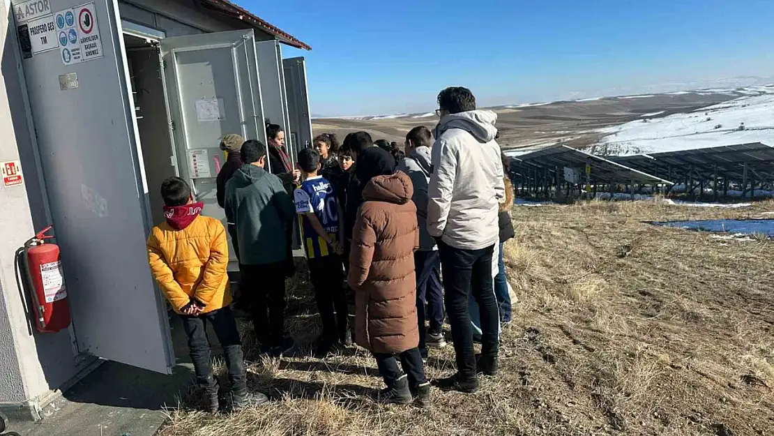 Hınıs'ta öğrenciler güneşten gelen enerjiyi keşfetti