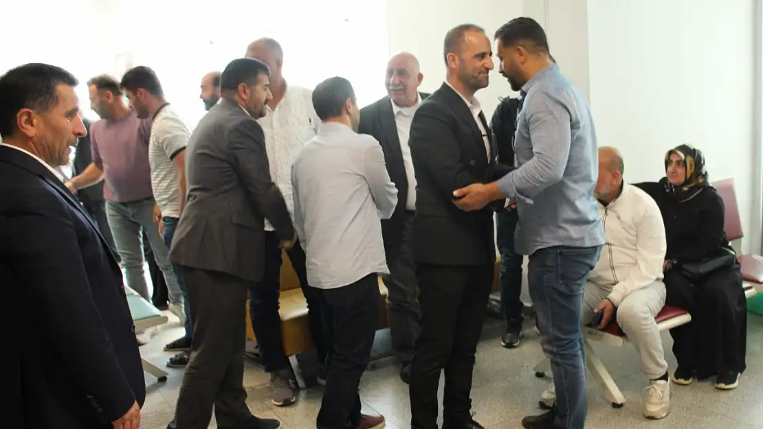 HÜDA Par Ağrı teşkilatından bayramda hastalara moral ziyareti