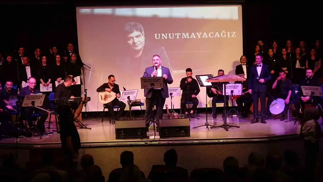 İbrahim Erkal, 8. ölüm yıl dönümünde Erzurum'da şarkılarıyla anıldı