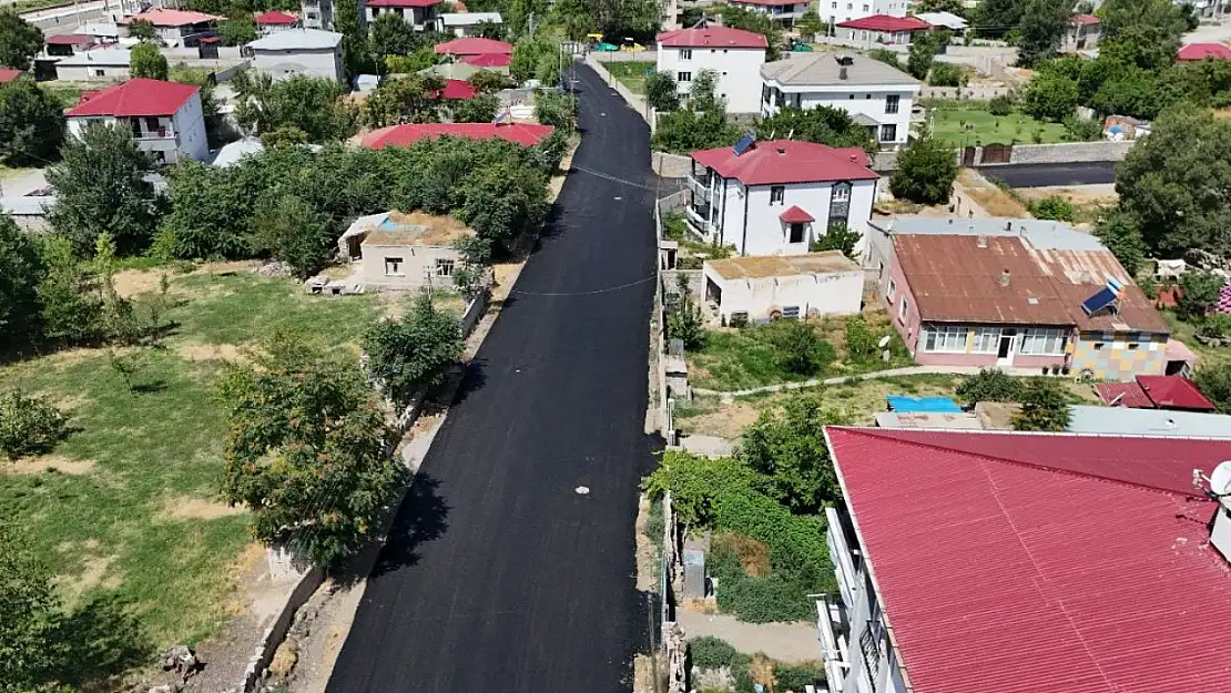 Iğdır'da asfalt yenileme ve kaldırım çalışmaları, ulaşım konforunu artırıyor