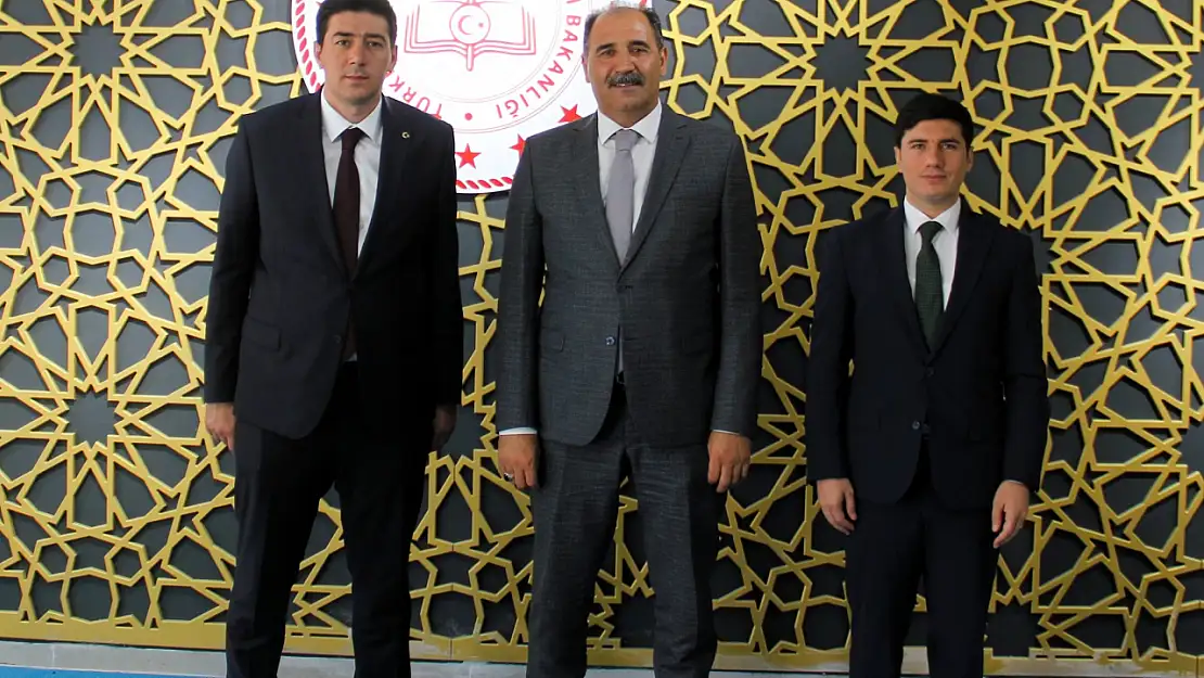 Iğdır'da Eğitim Gündemi Değerlendirme Toplantısı: Türkiye Yüzyılı Maarif Modeli ve DYK Planlamaları Masaya Yatırıldı