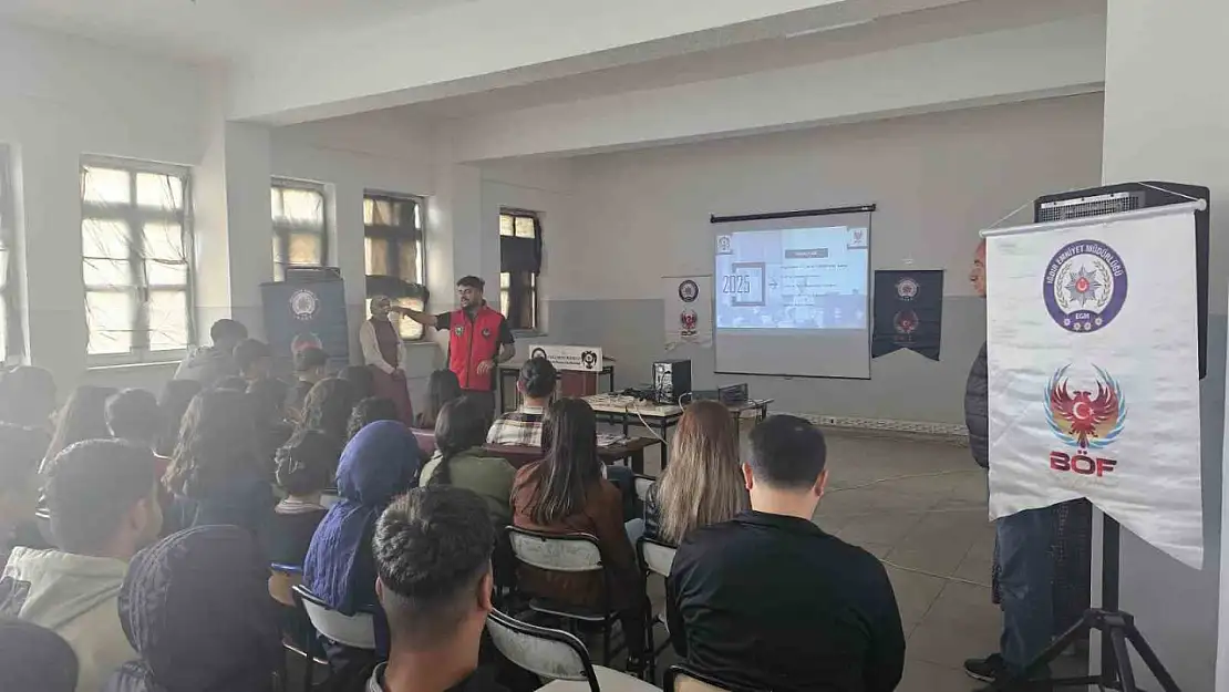 Iğdır'da Gençlere Terörle Mücadele ve Trafik Güvenliği Eğitimi