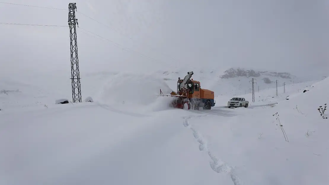 Iğdır'da kapalı köy yolları açılıyor