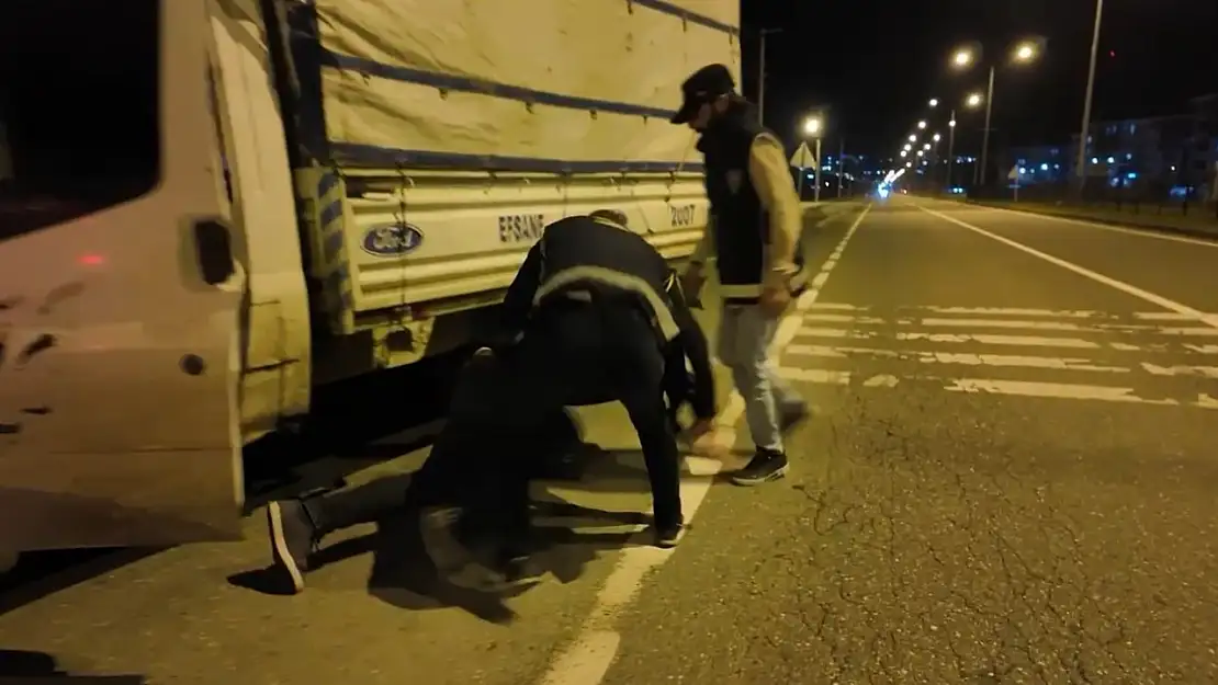 Iğdır'da patates çuvallarında 4 kaçak göçmen yakalandı, sürücü gözaltında!