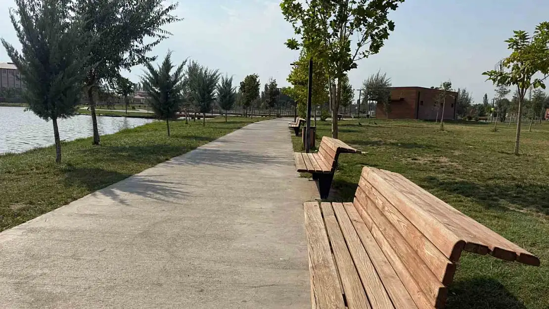 Iğdır'da Sıcak Hava Dalgası Sokakları Terk Ettirdi