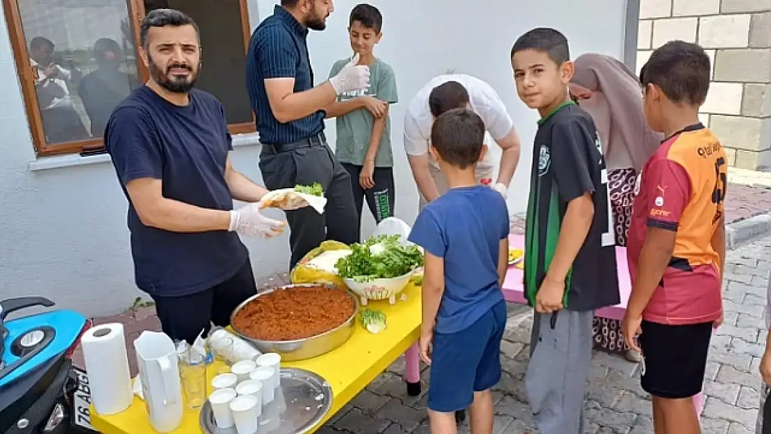 Iğdır'da Yaz Kur'an Kursu Öğrencilerine Çiğköfte İkramıyla Eğlenceli Etkinlik