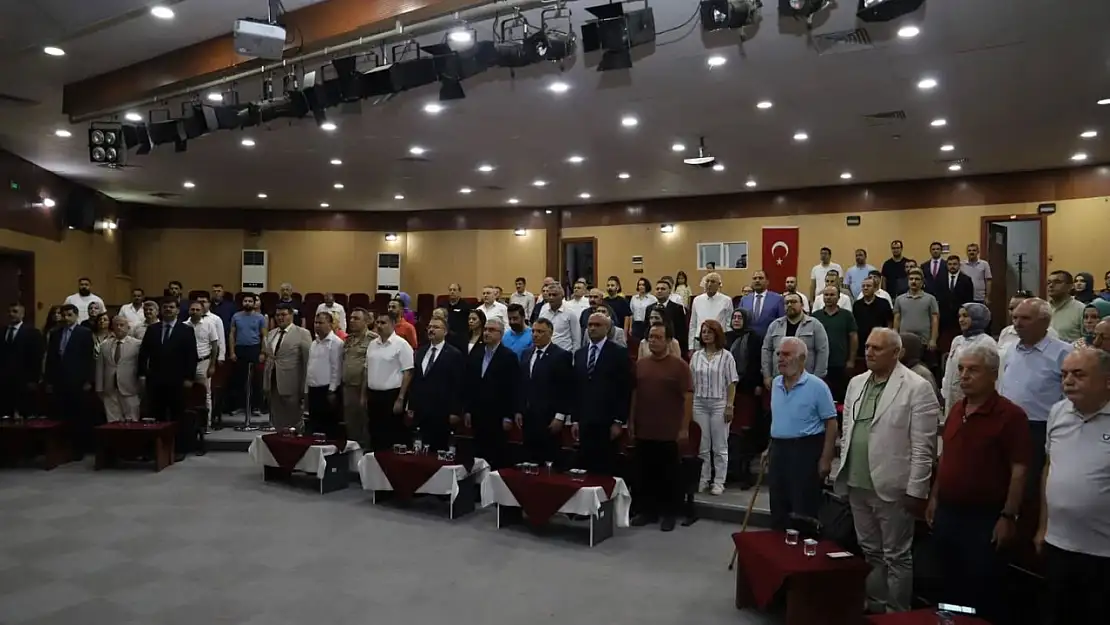 Iğdır Üniversitesi'nde 15 Temmuz Anma Etkinliği: Panel ve Sergi ile Demokrasi Vurgusu