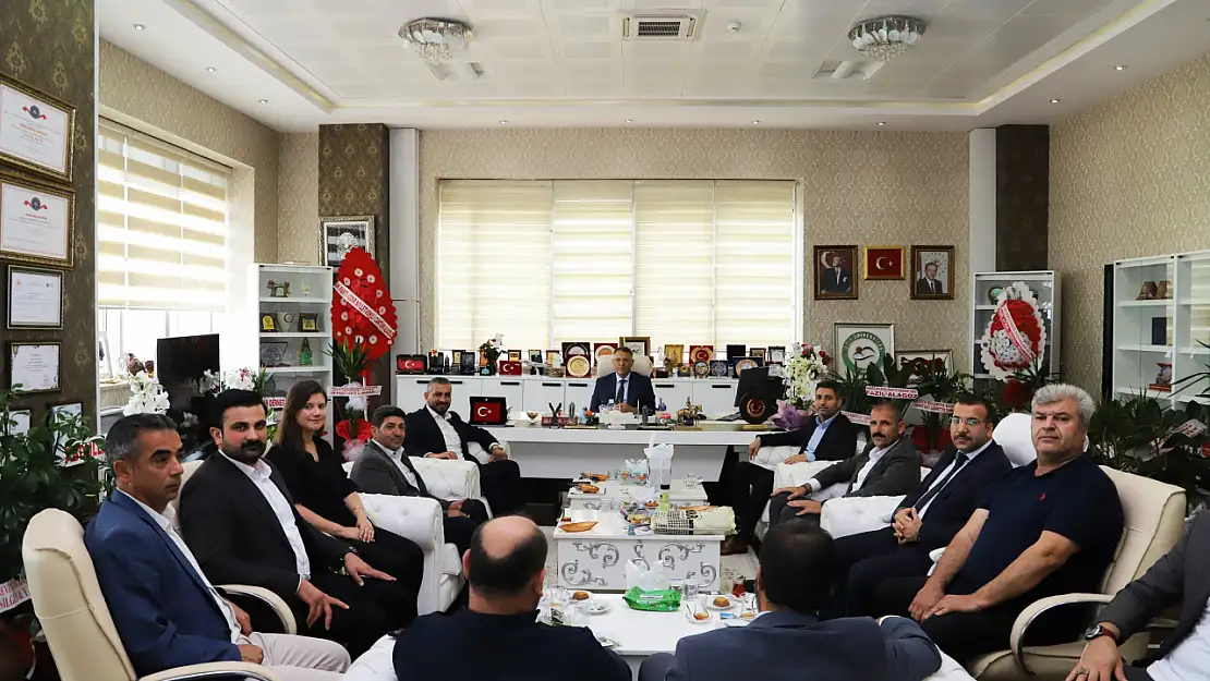 Iğdır Üniversitesi'nde Memur-Sen'den Rektör Gürel'e Destek Ziyareti ve Eğitim Üzerine Görüşmeler