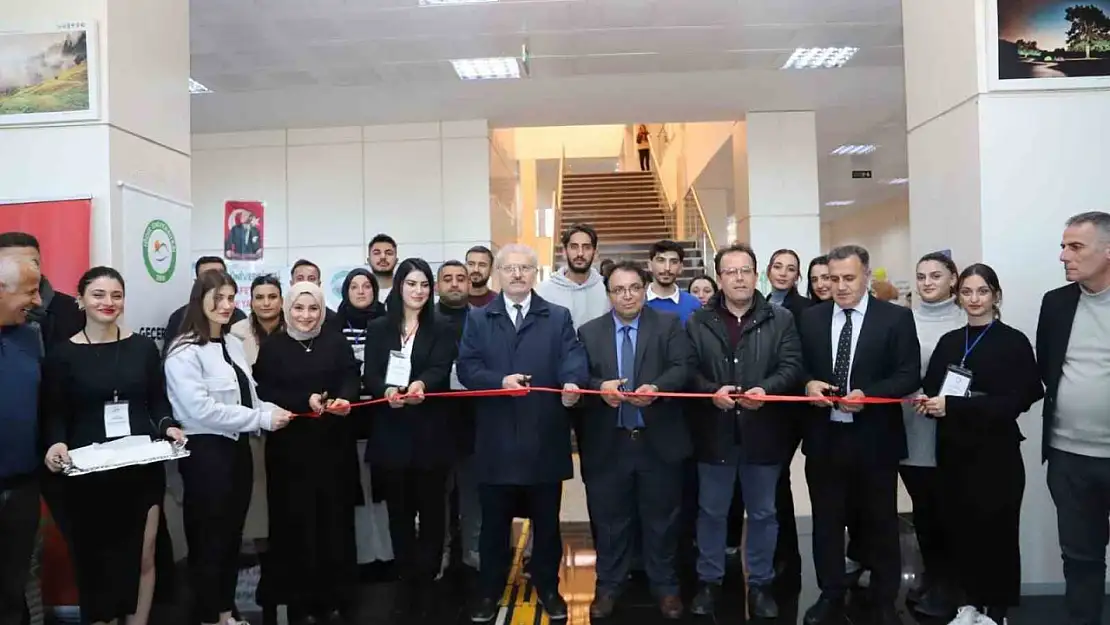 Iğdır Üniversitesi'nde öğrenci toplulukları tanıtım günleri start verdi