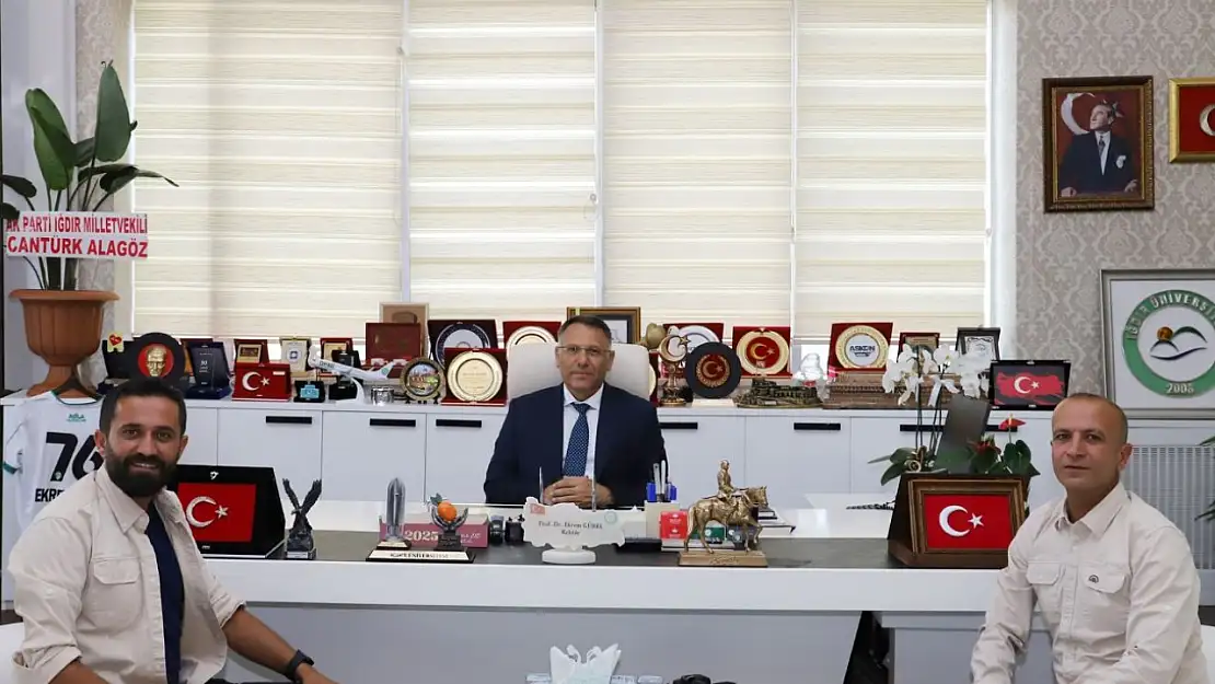 Iğdır Üniversitesi'nde Rektör Gürel'e Hayırlı Olsun Ziyareti Gerçekleşti