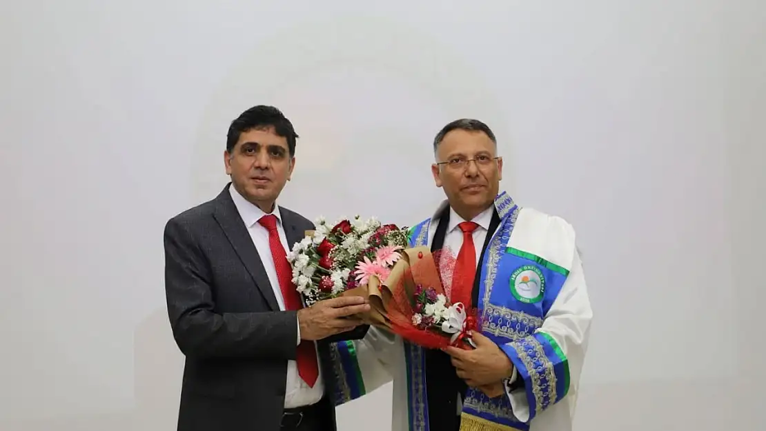 Iğdır Üniversitesi'nde Rektörlük Devir Teslim Töreni Gerçekleştirildi