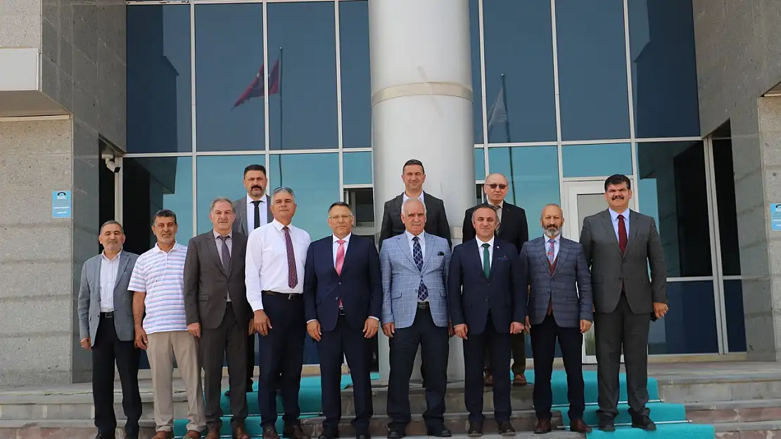 Iğdır Üniversitesi'ne Ziyaret: Azerbaycan Evi ile İşbirliği Vurgusu