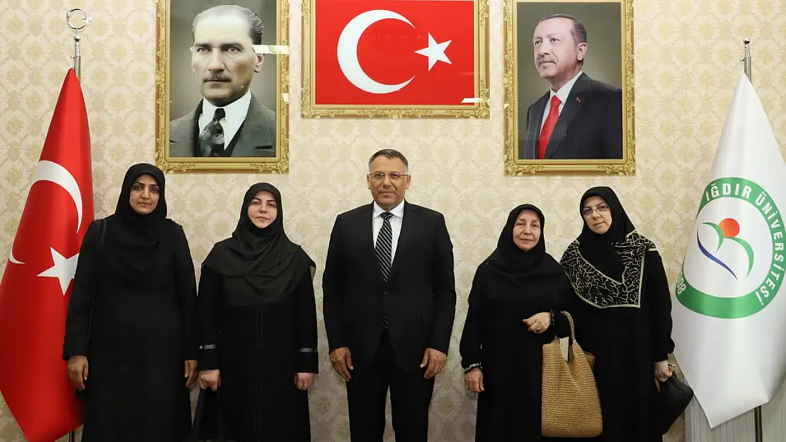 Iğdır Üniversitesi Rektörüne Zehra Ana Derneği'nden Ziyaret