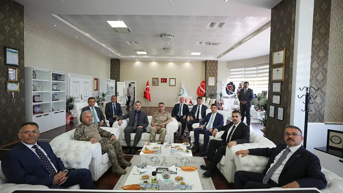 Iğdır Valisi Ercan Turan'dan Rektör Gürel'e Hayırlı Olsun Ziyareti