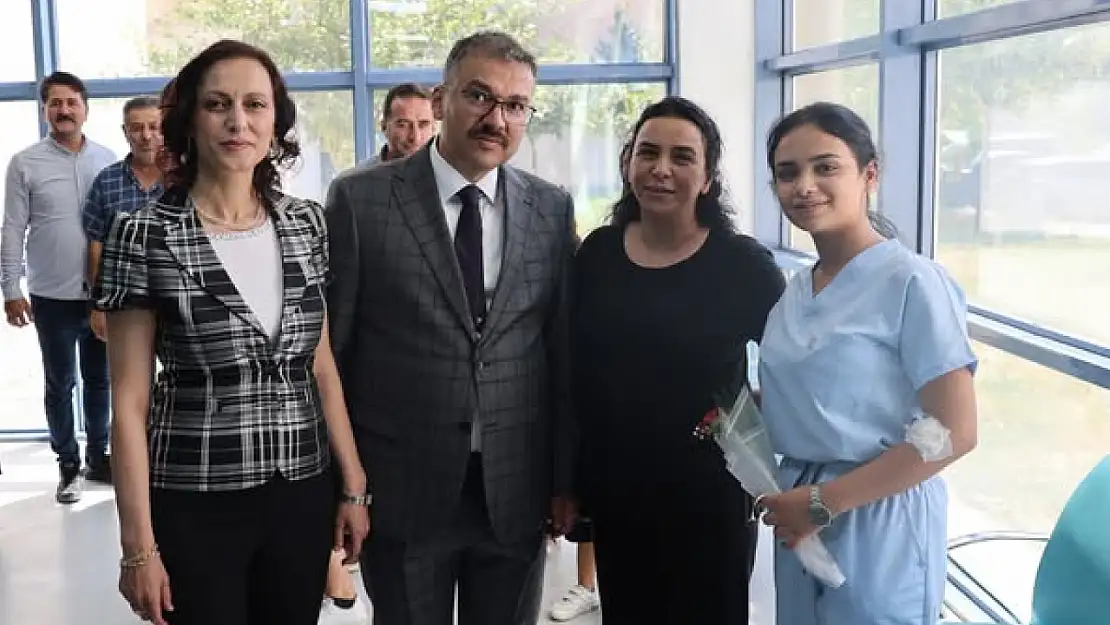 Iğdır Valisi Ercan Turan ve Eşi Nilüfer Baykal Turan'dan Hastane Ziyareti