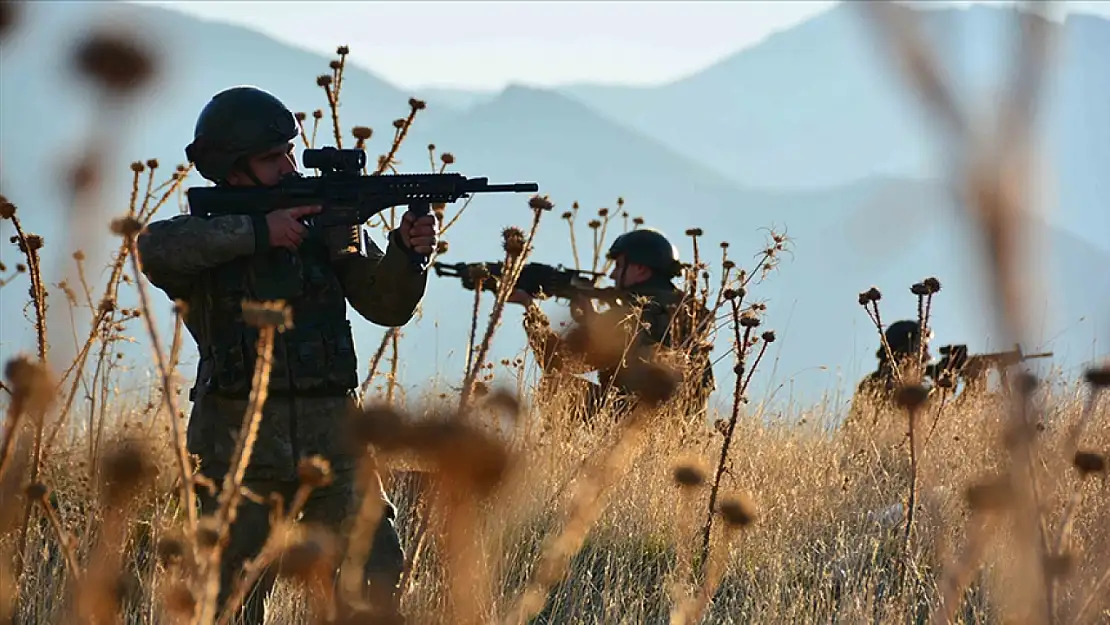 Irak'ın kuzeyinde 10 terörist etkisiz hale getirildi