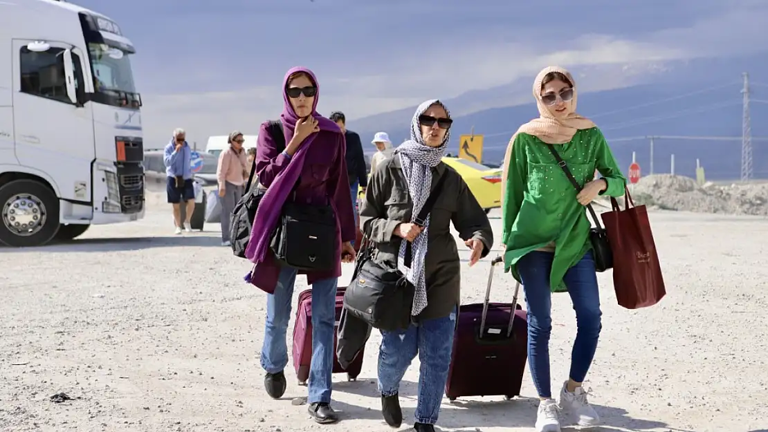 İranlılar Ağrı'dan ülkelerine dönüyorlar! Kimse bunu beklemiyordu