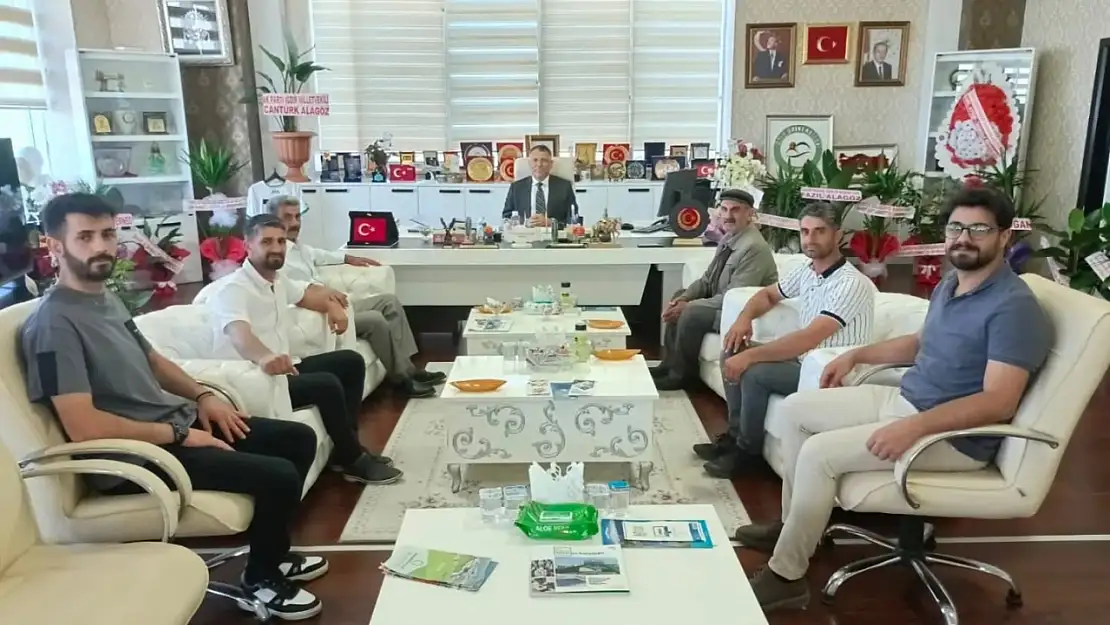 İş İnsanları Mehmet Şirin Erik ve Hikmet Erik'ten Rektör Gürel'e Hayırlı Olsun Ziyareti