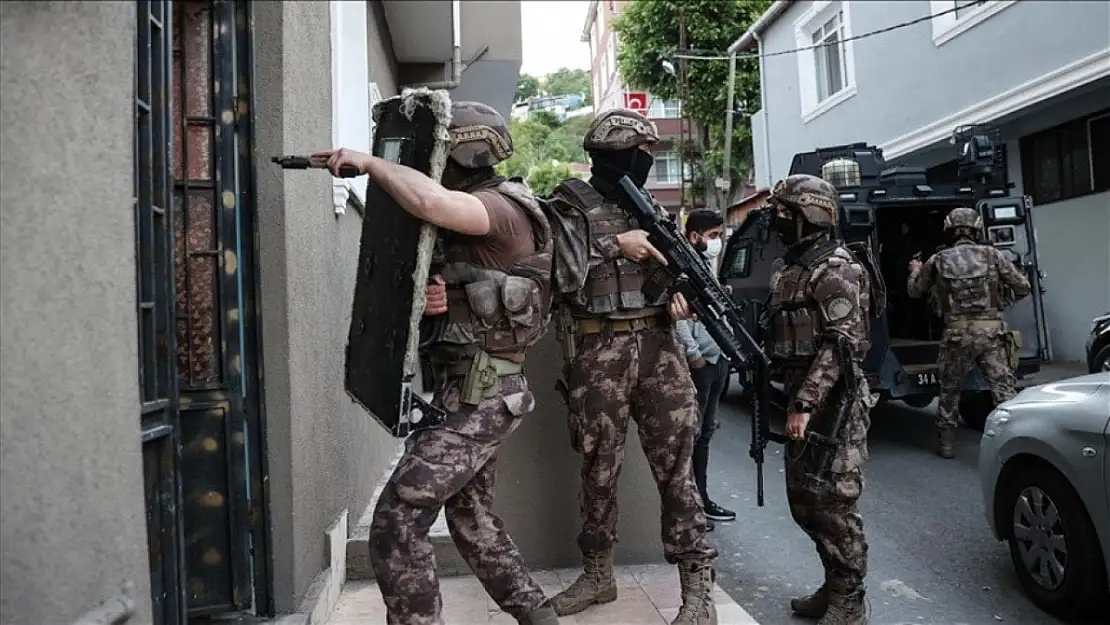 İstanbul'da IŞİD'e Yönelik Gerçekleştirilen Operasyonda 19 Kişi Gözaltına Alındı