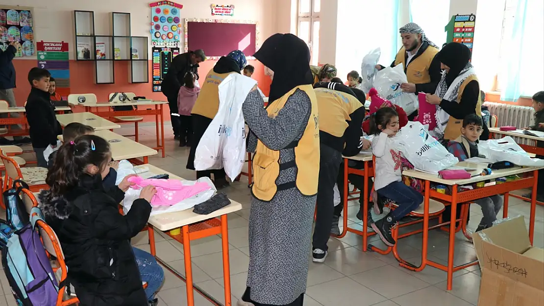 İstanbul'daki öğrencilerden Ağrılı çocuklara anlamlı destek