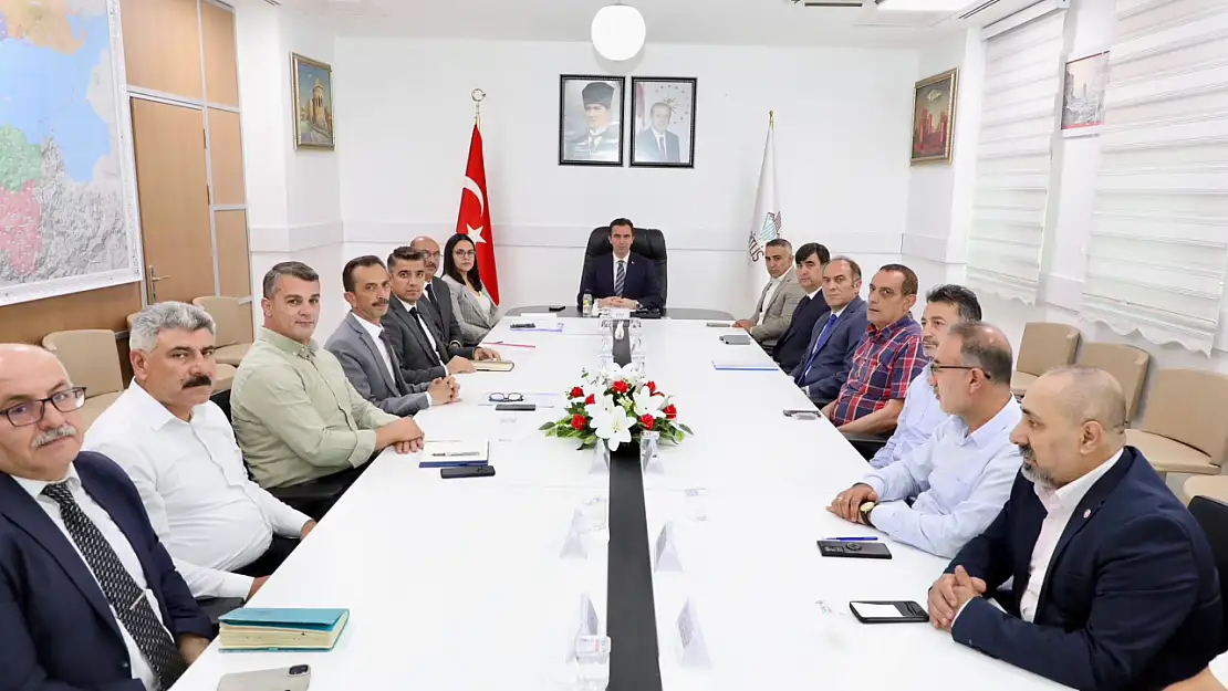 İstihdam ve Mesleki Eğitim Konulu Toplantı Yapıldı, Çözüm Önerileri Tartışıldı