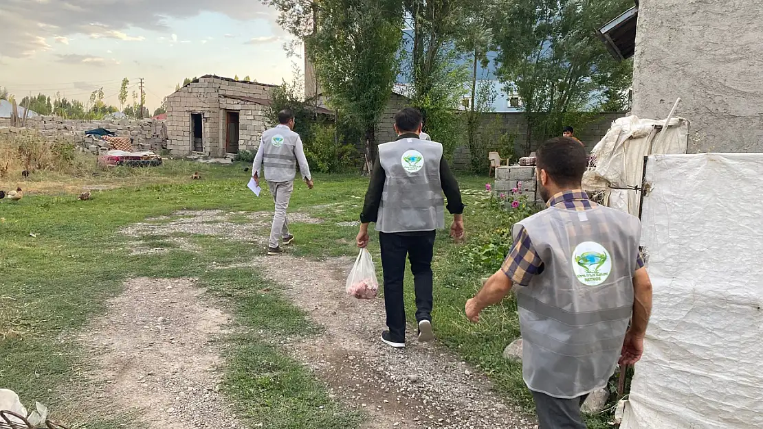 İyilik Elçileri, Patnos'ta ailelere yardımlarını sürdürüyor