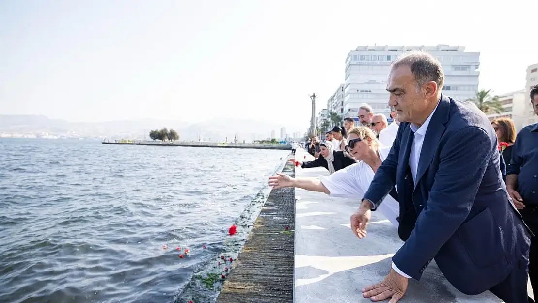 İzmir'de Roman Soykırımı Anma Töreni: Nazi Kamplarındaki Romanlar Unutulmadı