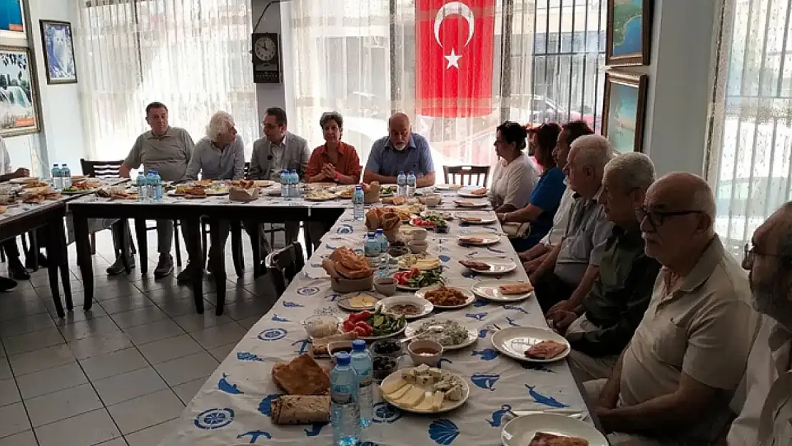 İzmir'de Van Kahvaltısı ile Kültürel Dayanışma Güçlendi!