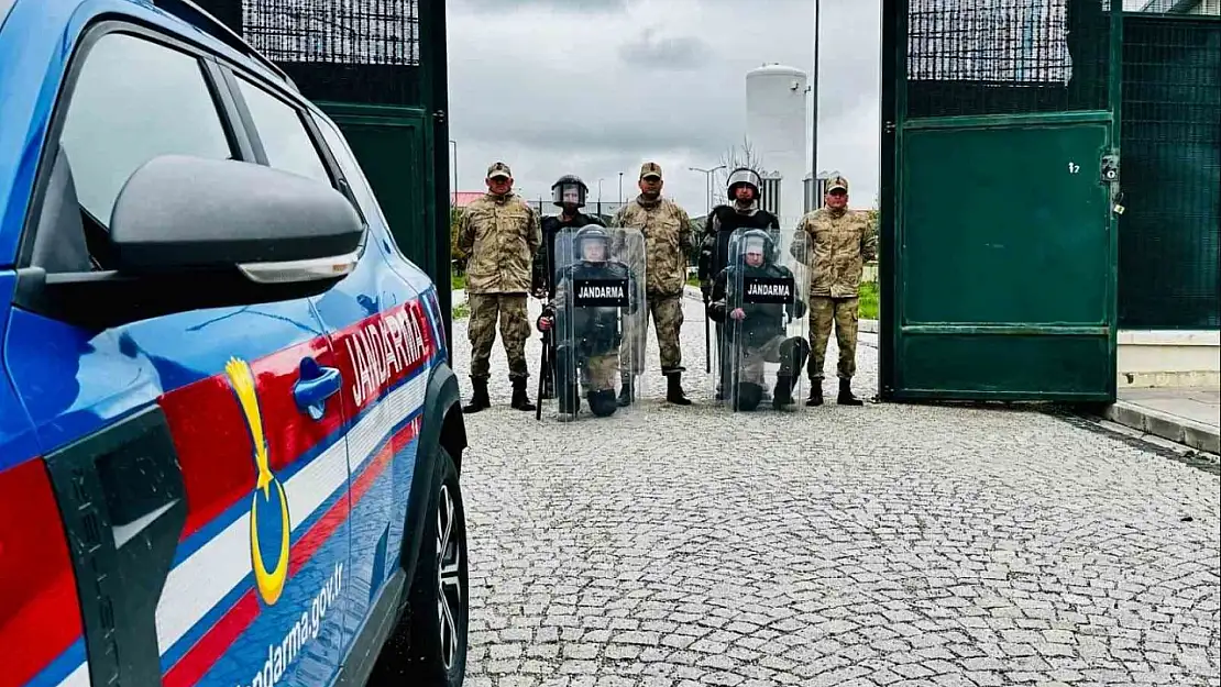 Jandarma Ekiplerinden Göçmenlere Yönelik Önemli Operasyon!