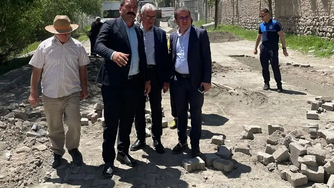 Kağızman'da Cadde ve Sokaklarda Parke Kontrolleri Yapıldı
