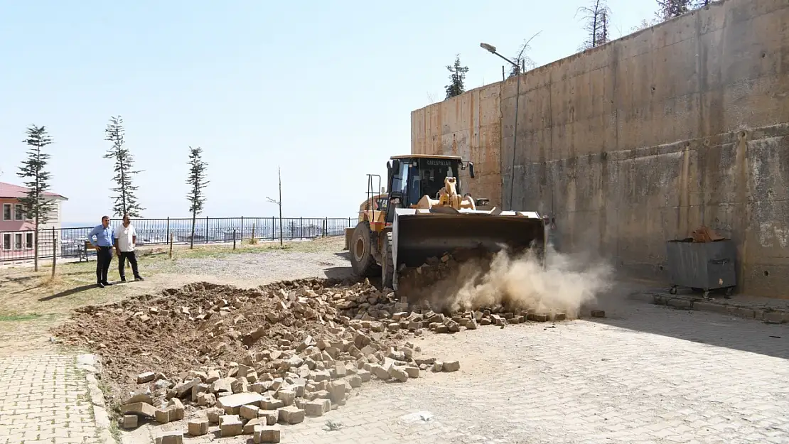 Kale Mahallesi'nde yollar yenileniyor, ulaşım konforu artıyor