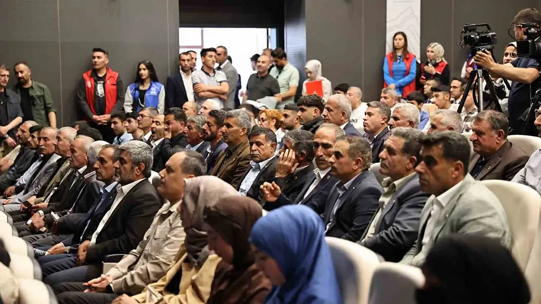Kamu Başdenetçisi Akarca'dan Muş'ta Gençlere Anlamlı Ziyaret