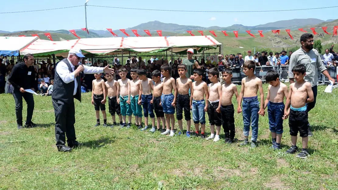 Karaurgan'da 110. Karakucak Güreş Şenlikleri Coşkuyla Gerçekleşti