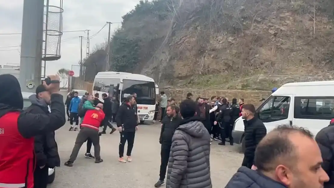 Kars 36 spor kafilesine Trabzon'da taraftar saldırısı