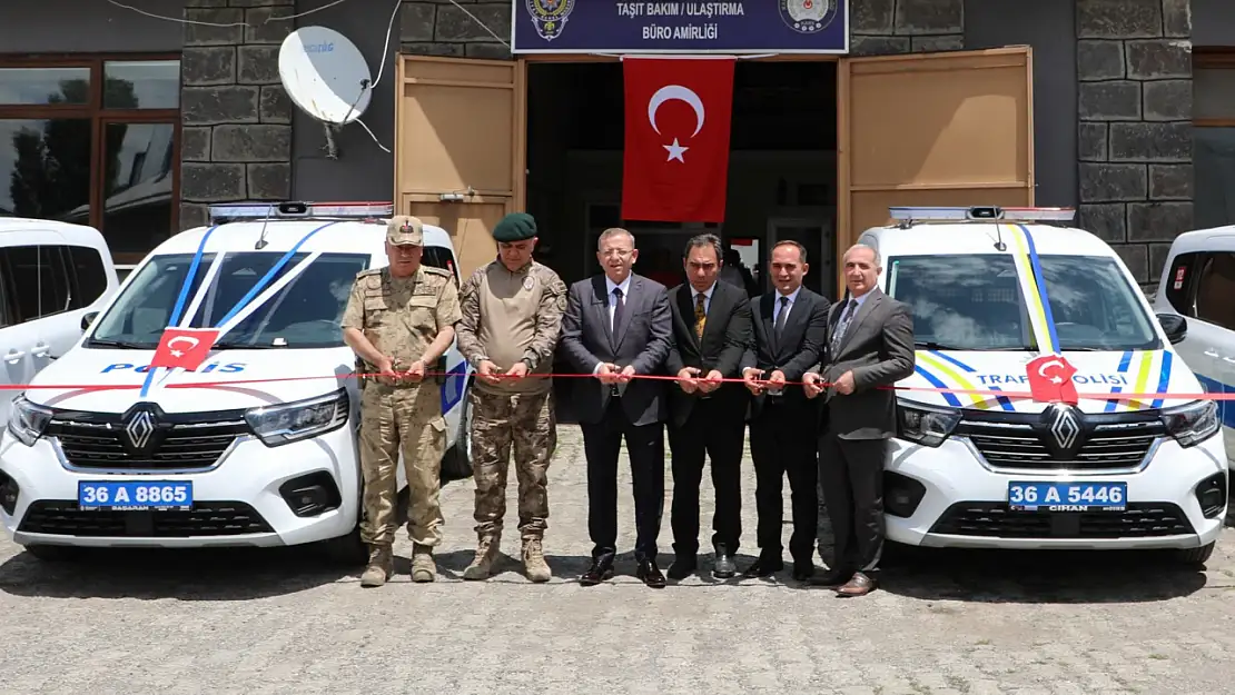 Kars'a yeni emniyet araçları teslim edildi, güvenlik güçlerine güç katacak