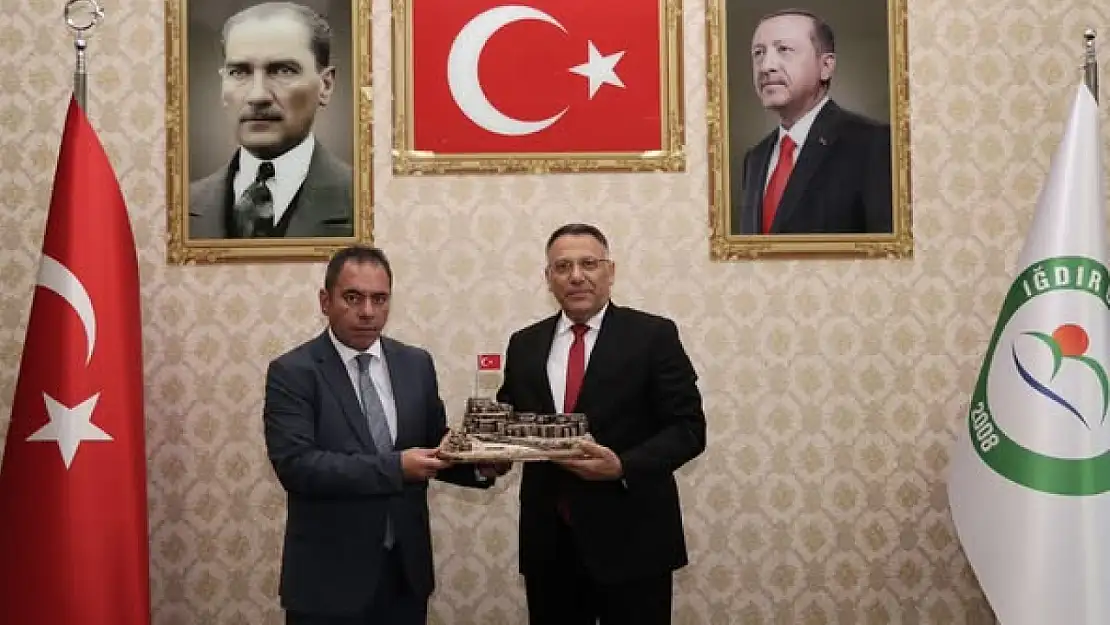 Kars Belediye Başkanı, Iğdır Üniversitesi Rektörü Prof. Dr. Ekrem Gürel'i Ziyaret Etti