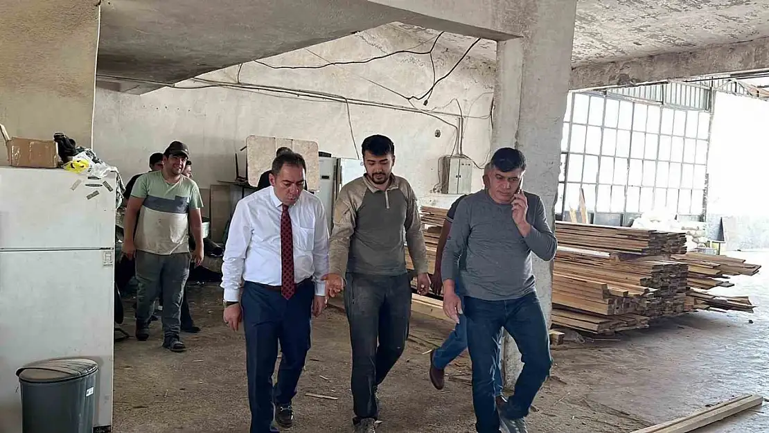Kars Belediye Başkanı Prof. Dr. Senger, Sanayi Esnafını Ziyaret Etti