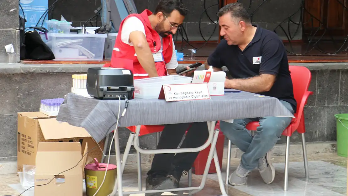 Kars Belediyesi Personelinden Kan Bağışı Kampanyasına Yoğun Destek