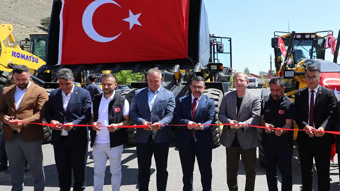 Kars İl Özel İdaresi'ne 13 Yeni İş Makinesi ve 310 Çöp Konteyneri Kazandırıldı