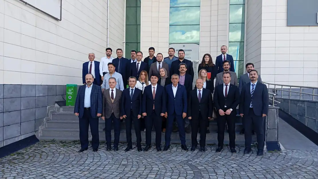 Kars İl Sağlık Müdürlüğü, Bölge Acil Sağlık Hizmetleri Koordinasyon Toplantısına Katıldı