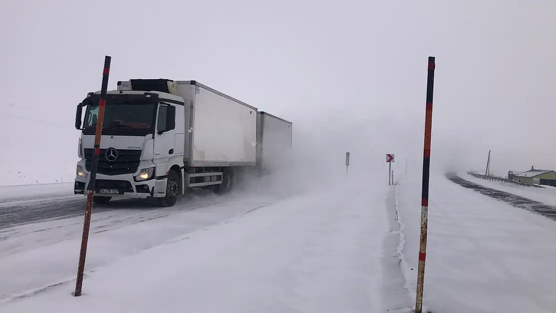 Kars'ın yüksek kesimleri yeniden beyaza büründü