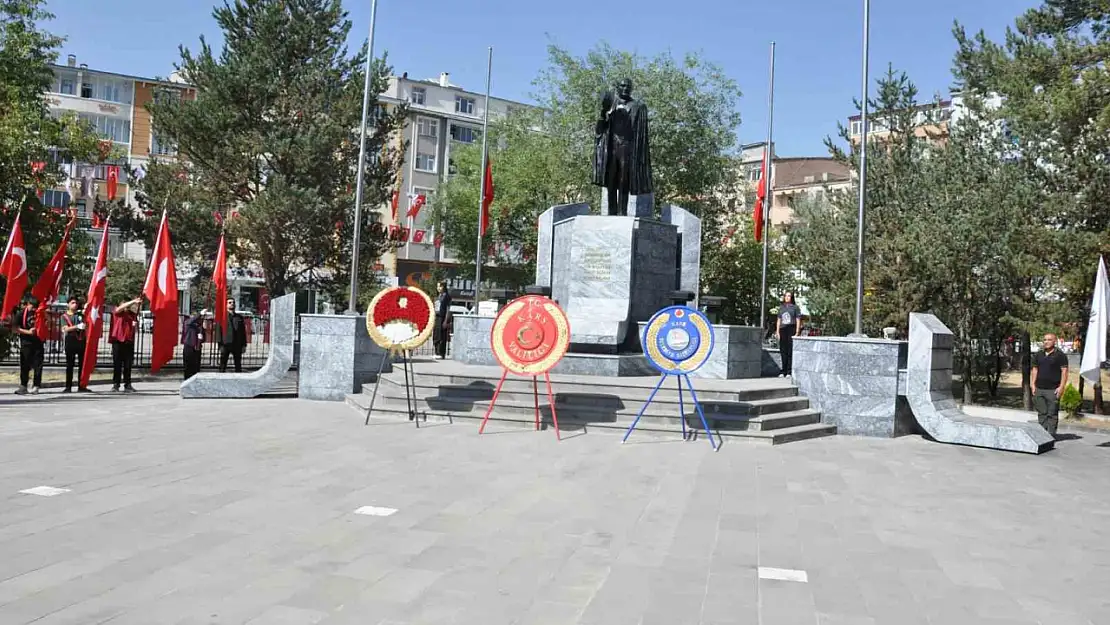 Kars'ta 30 Ağustos Zafer Bayramı coşkuyla kutlandı, tören kortejle sona erdi!