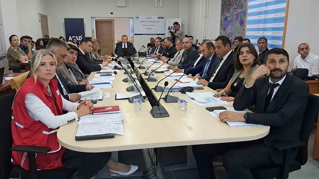 Kars'ta AFAD'dan Masa Başında ve Sahada Acil Durum Tatbikatı Gerçekleşti