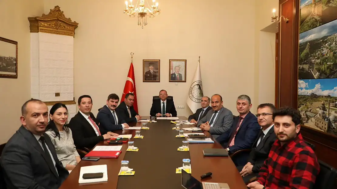 Kars'ta Akıl ve Zeka Rüzgarı: Türkiye Şampiyonası İçin Geri Sayım