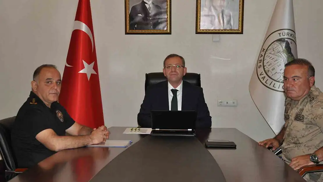 Kars'ta asayiş toplantısı: güvenlik önlemleri ve eğitim projeleri masaya yatırıldı